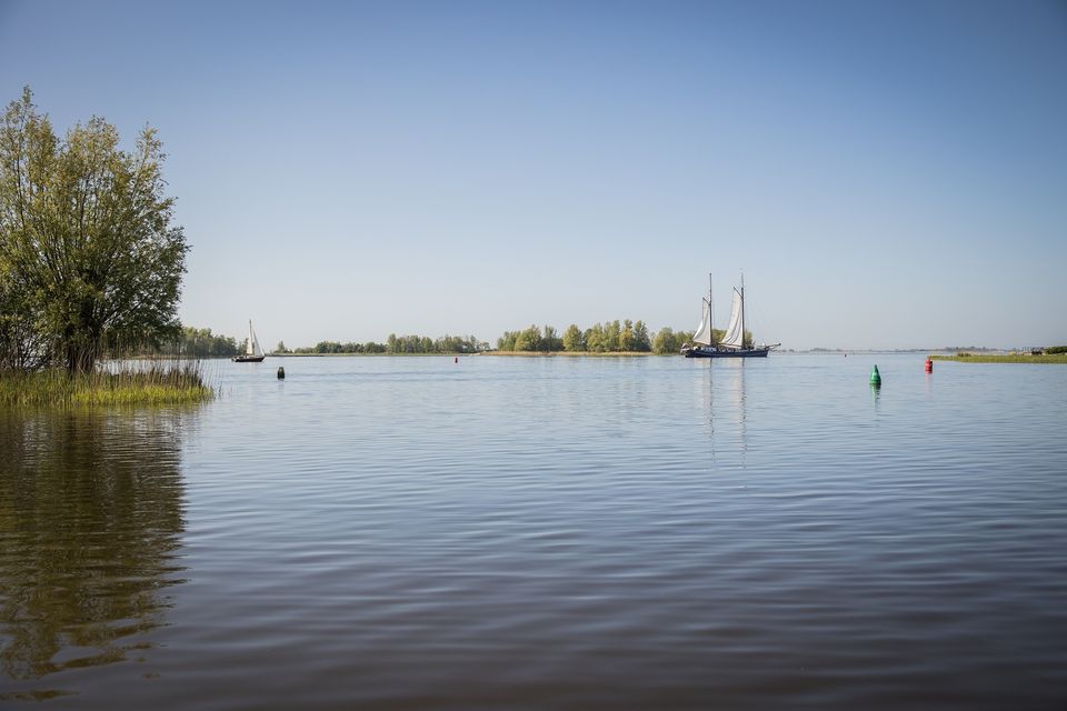 Heegermeer met eilandje
