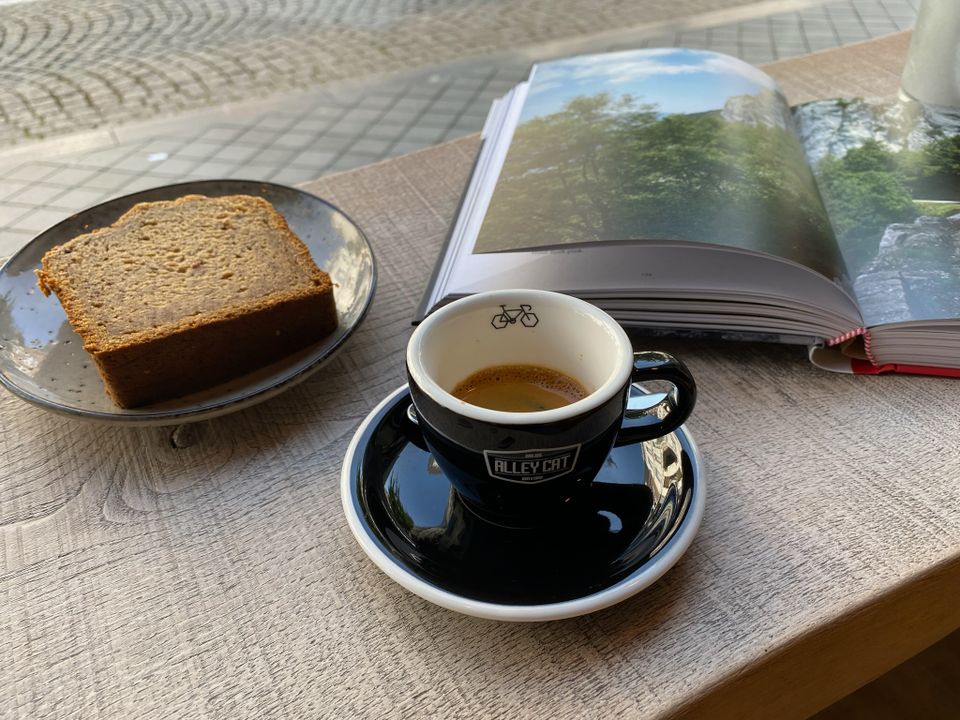 Alley Cat Maastricht coffee and pastries