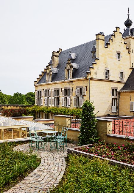 andre rieu kasteel tuin tafel en stoelen