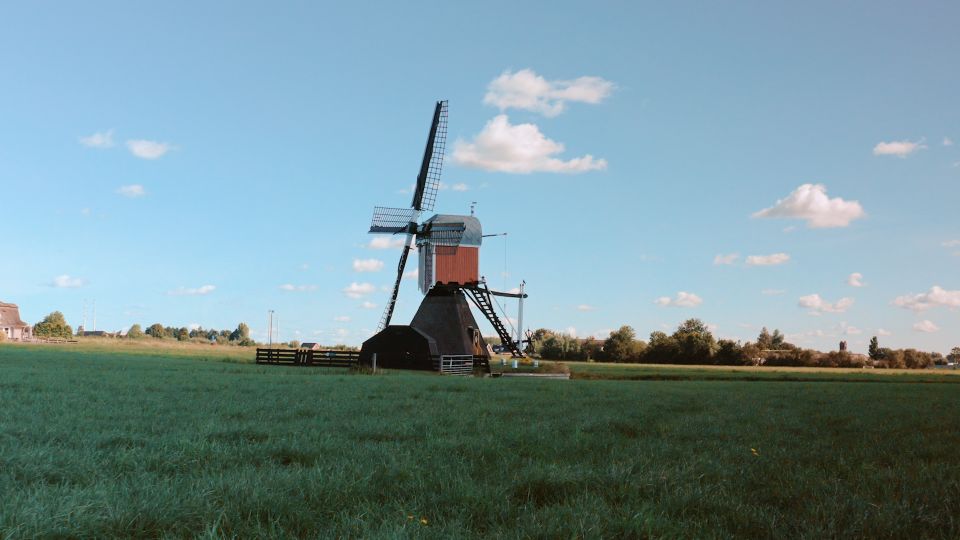 Kalkmolen vanuit de zijkant in Hoogmade