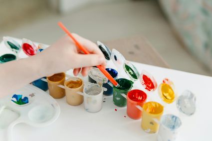 Workshop: Painting a Saying Tile