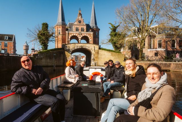 Duitse pers doet rondvaart door Sneek.