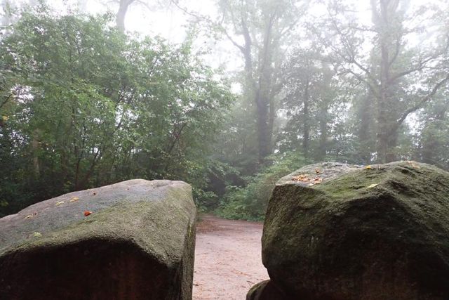 Hunebedbouwers onder de loep genomen – Archeologie van vroeger tot nu