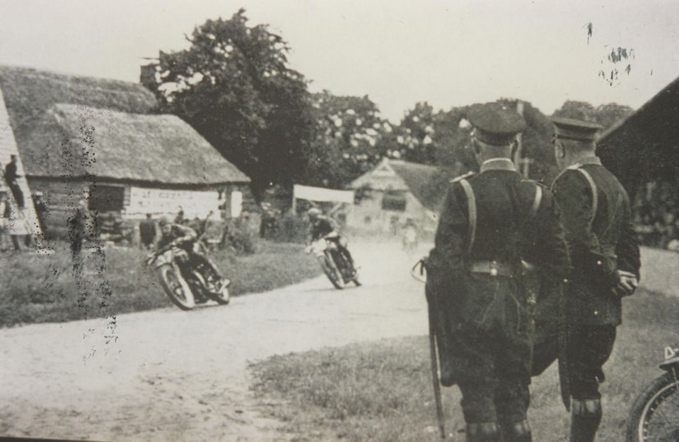 Zicht op S-bocht van Hooghalen | 1935