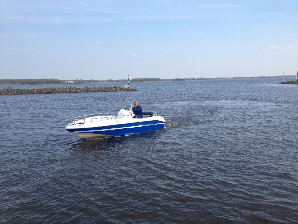 Blue Star Motorboot
