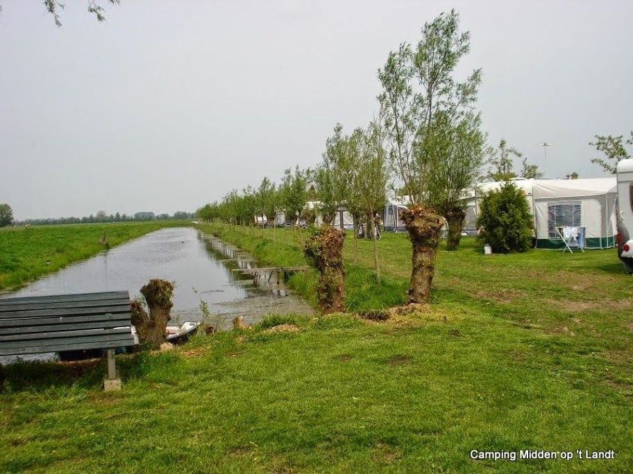 Camping en Pannenkoekenrestaurant Midden op 't Landt