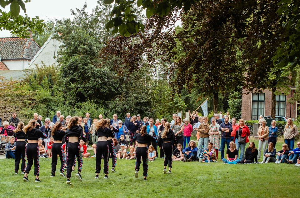 Jaarlijkse Kunstweekend Beetsterzwaag dansgroep