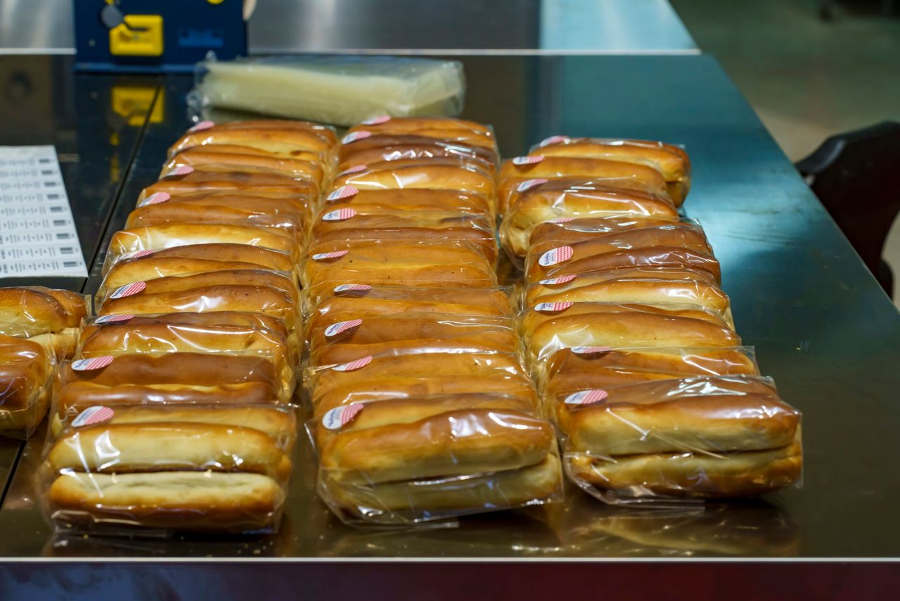 Verpakte Brabantsche Worstenbroodjes van Keilekker
