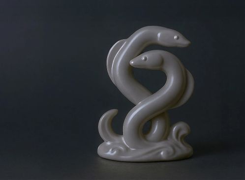 FOLLY - A Speculative Retelling