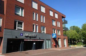 Beeld van de parkeergarage  SInt Jans Baseliek