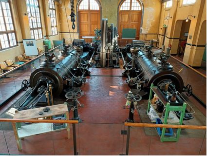 Stoommachine in de oude Leerfabriek