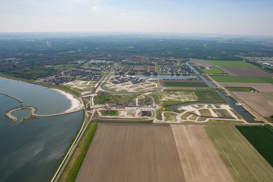 Buitendijks wonen in het Havenkwartier in Zeewolde, Flevoland
