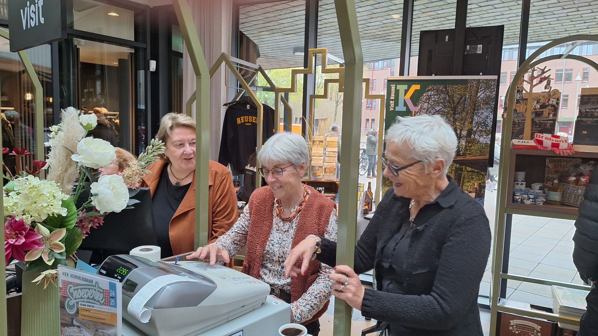 Enthousiast achter de nieuwe balie van Visit