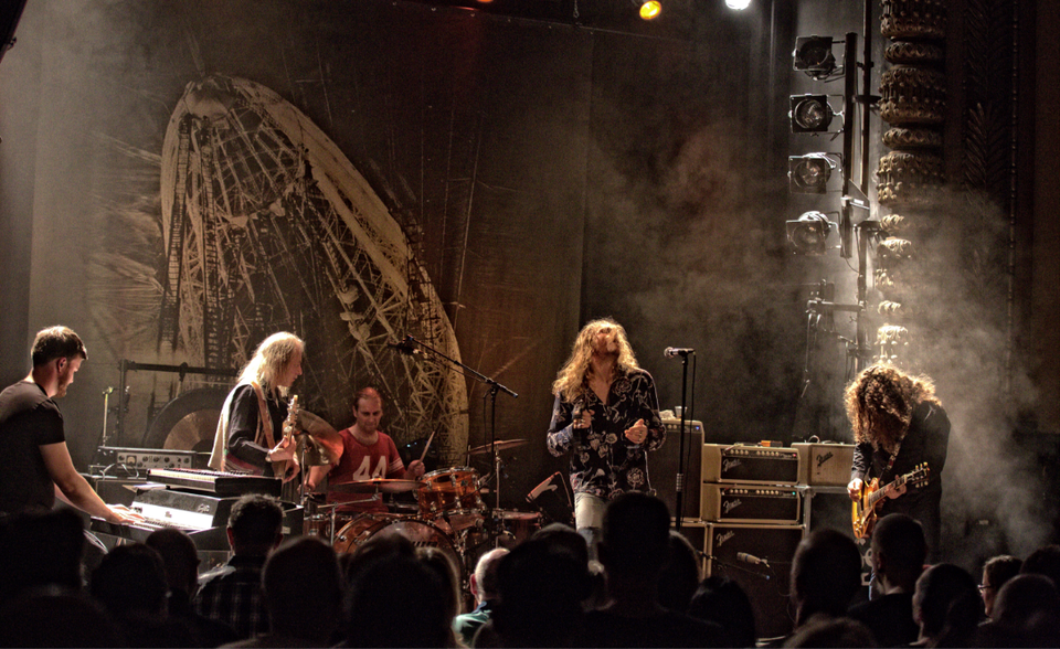 Concert: Physical Graffiti – The Ultimate Led Zeppelin Experience / Groene Engel