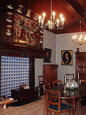 Bewonder de Goemoerskamer tijdens een stadswandeling met Gilde Leiden