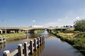 De brug over de A58