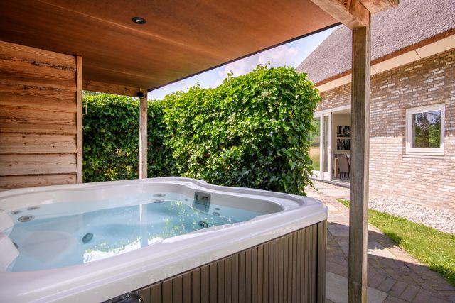 Jacuzzi