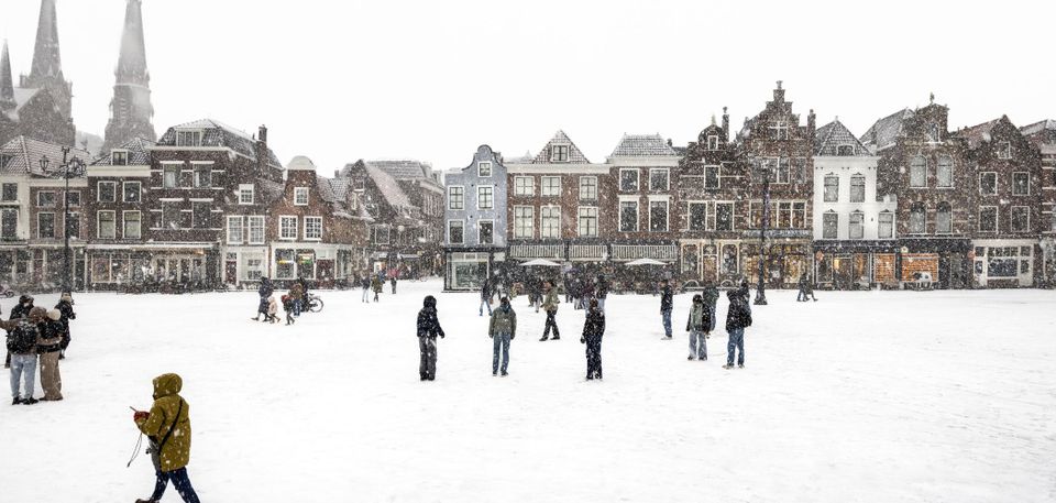 De Markt in Delft tijdens de winter