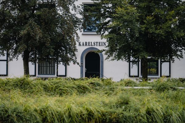 Detail vooraanzicht herenhuis Karelstein