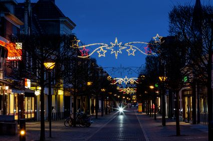 de midstraat in joure in kerstsfeer