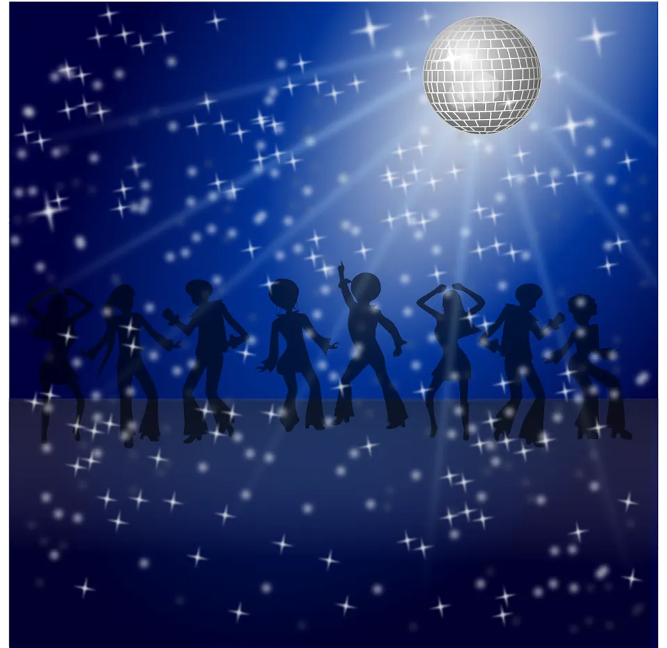 Kinderen dansen samen onder een glinsterende discolamp tijdens een vrolijke kinderdisco in Harmelen, met feestelijke sfeer en muziek