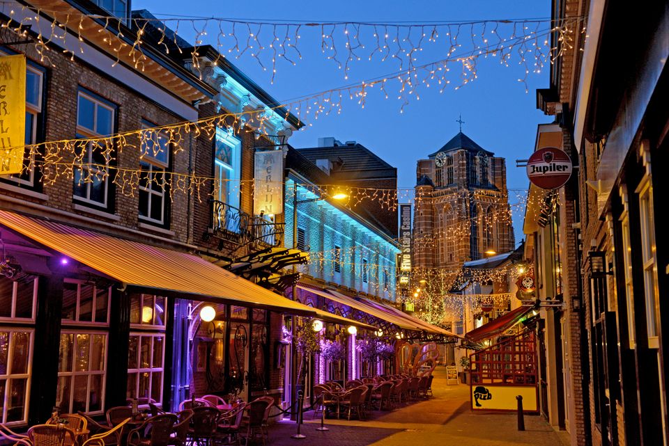 Klappeijstraat met de St Jan Basiliek