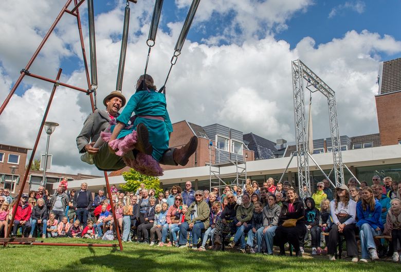 Sneekweek Straattheaterfestival op dinsdag in Sneekweek