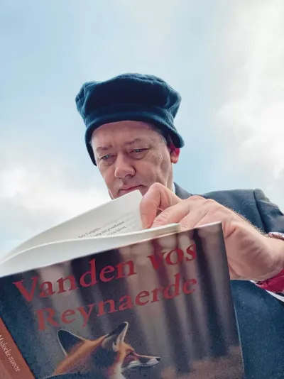 Bas Jongenelen leest gedichten