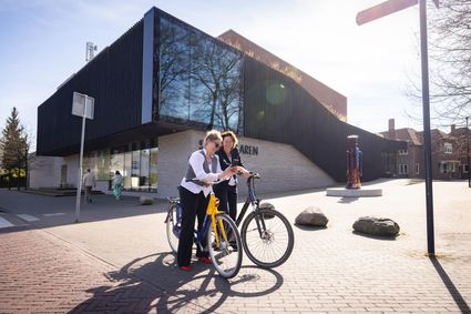 Fietsers voor Singer Laren