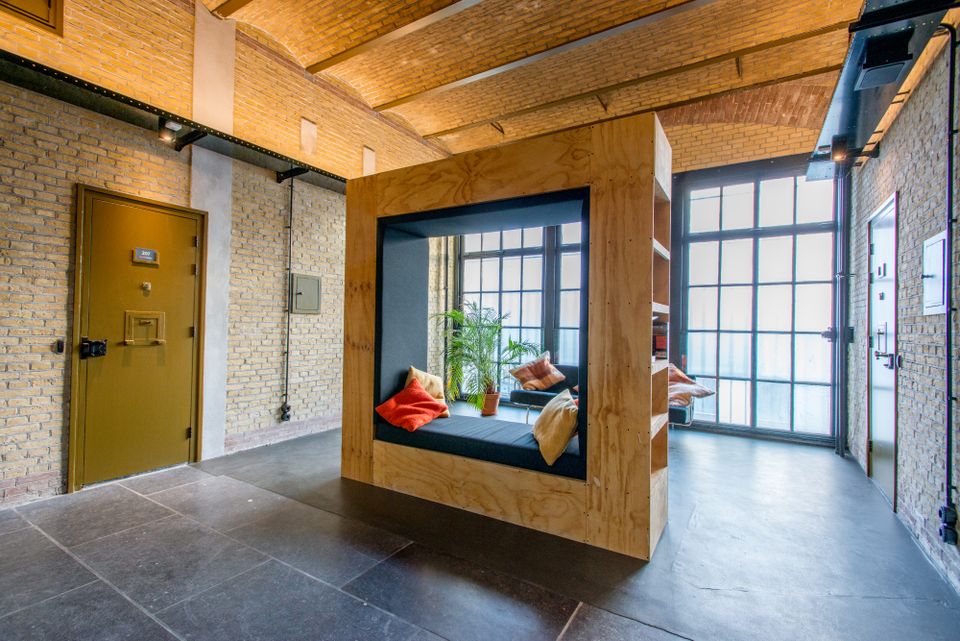 Alibi Hostel