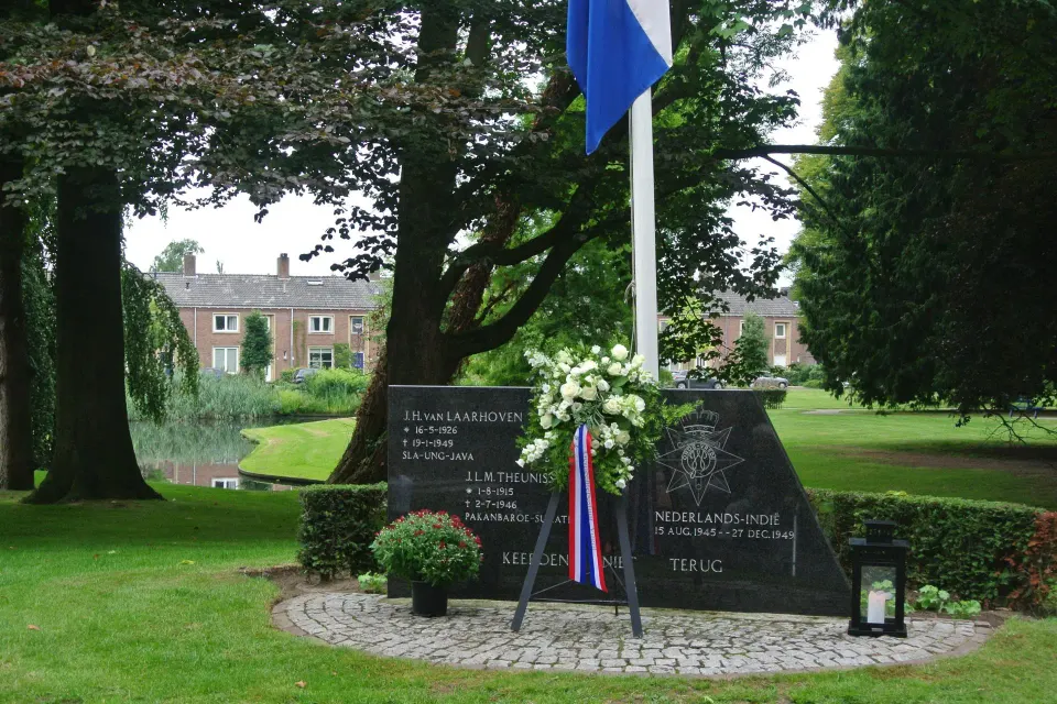 Herdenking bij Indië-monument Vught