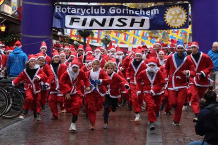 Start foto van de Santa Run in Woerden
