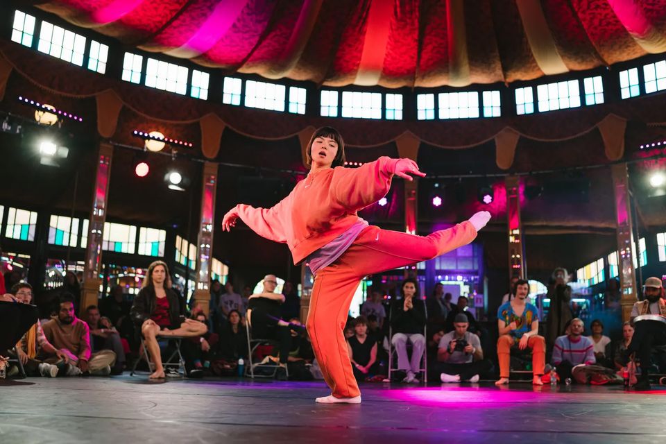 Danser tijdens battle Nederlandse Dansdagen