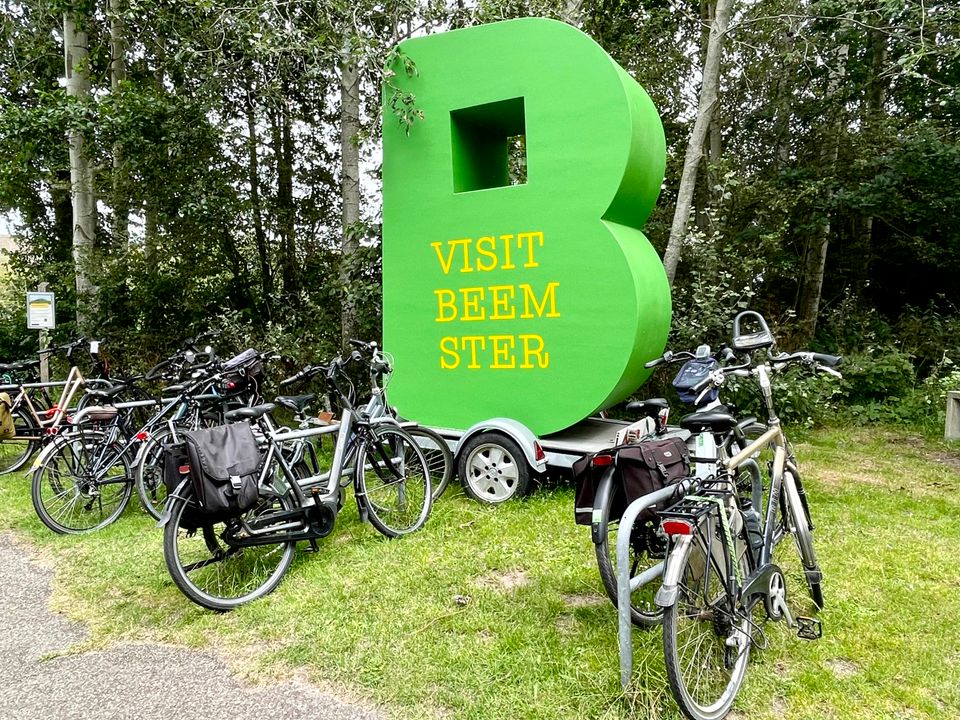 Fietsen bij logo VISIT Beemster