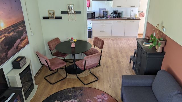 eethoek en keuken bovenaanzicht