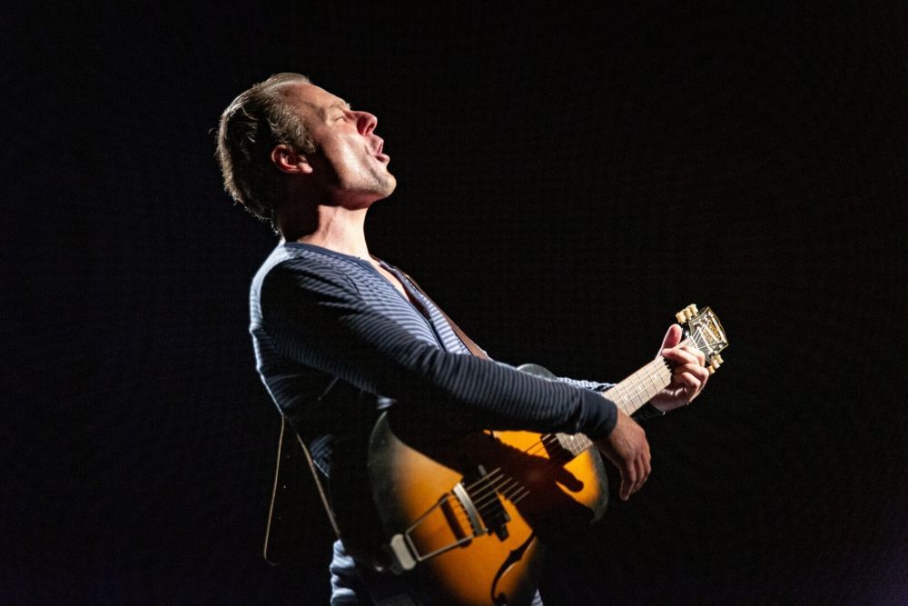 Viktor Griffioen - AMERICA (This Bird has Flown) - PREMIÈRE