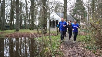 Hardlopers bij de heilige eik