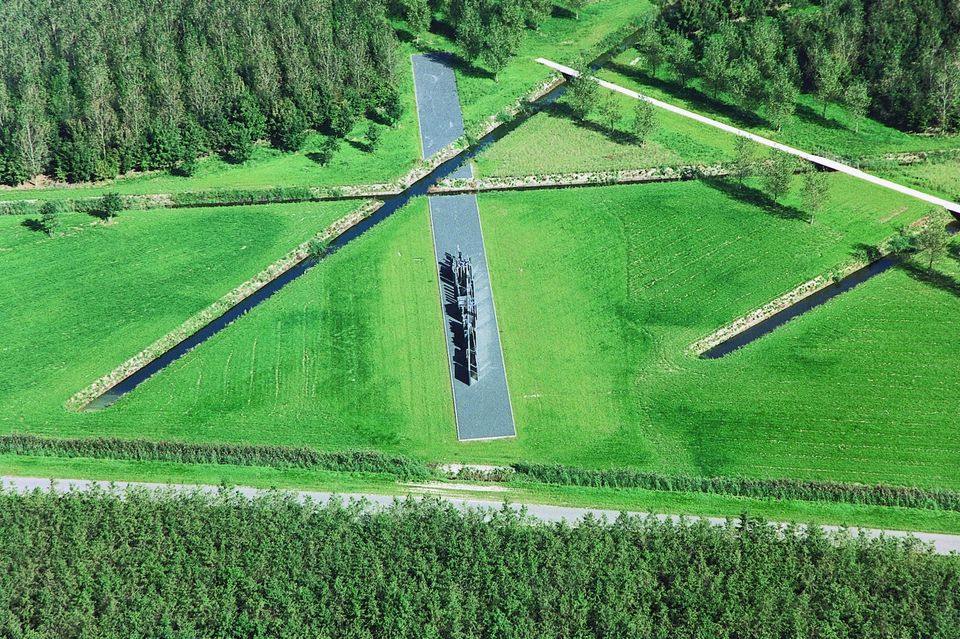 Daniel Libeskind Polderland Garden of Love and Fire FOTO Gert Schutte