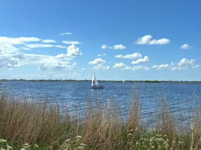 Rondje Sneekermeer met pontjes | Fietsroute