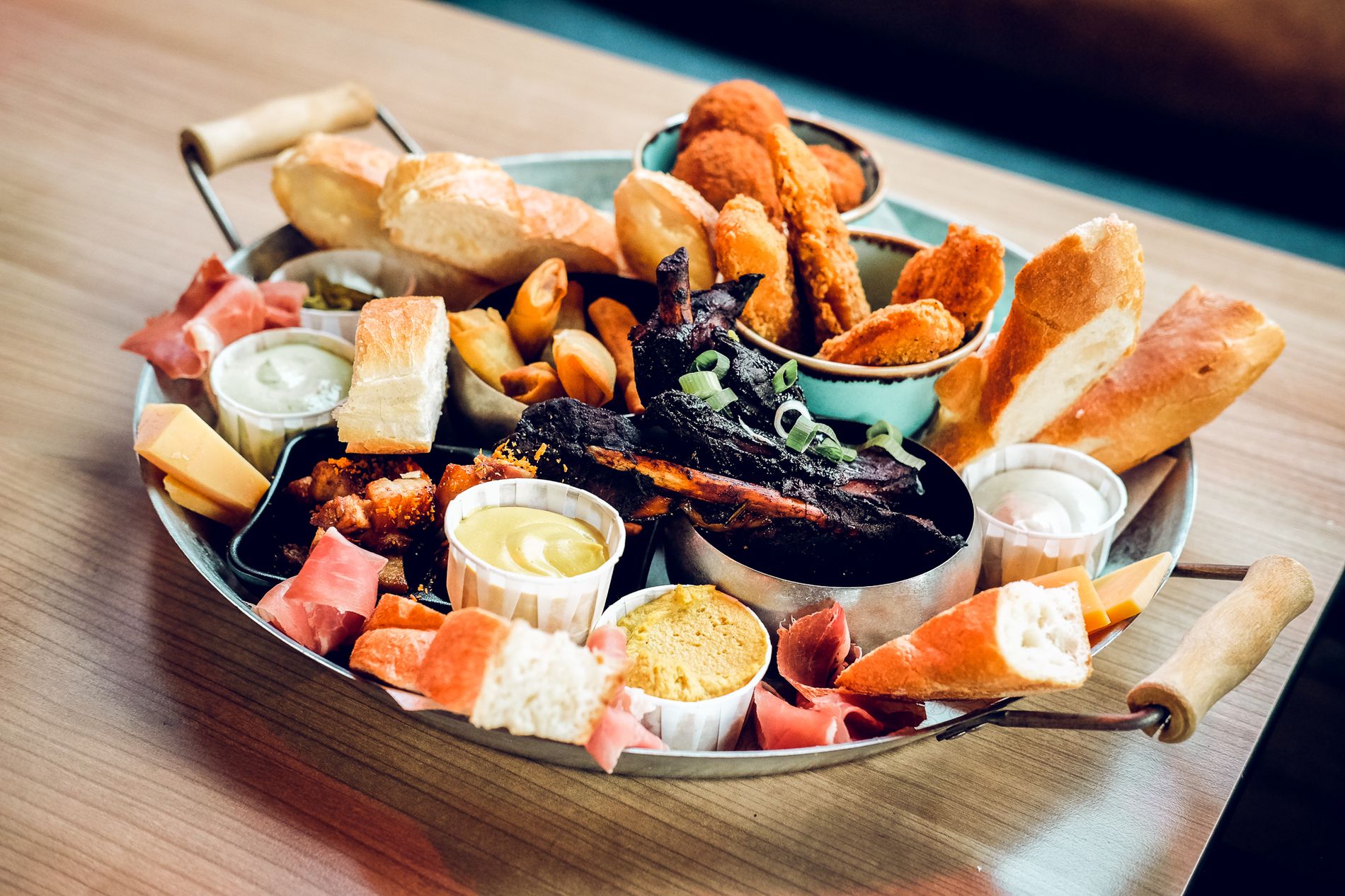 Sharing platter