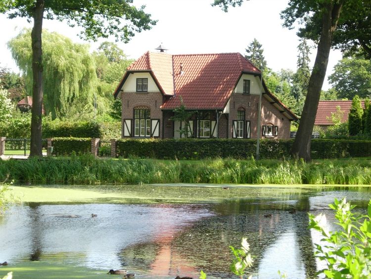 Rondleiding Griendtsveen, zadeldak woningen