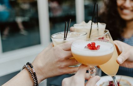 Cocktails drinken