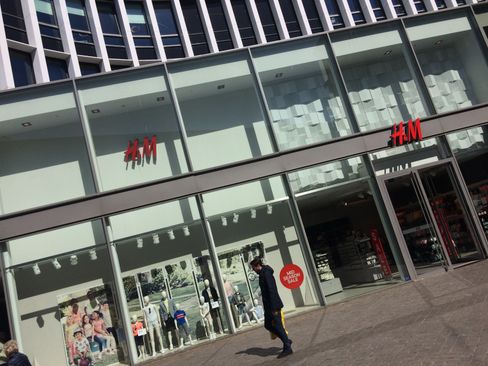 H M Mosae Forum Bezoek Maastricht