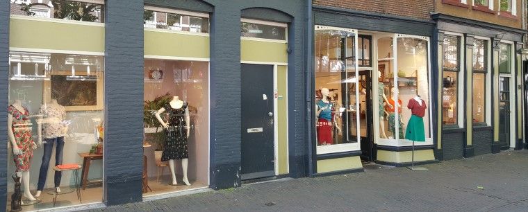 De winkel van Art & Casey gelegen in het centrum van Delft