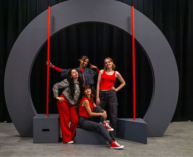 Repetitiefoto van De Geheime Club 3 van BonteHond, Van links naar rechts: Carmelita, Deschny, Mathilde, Delaja