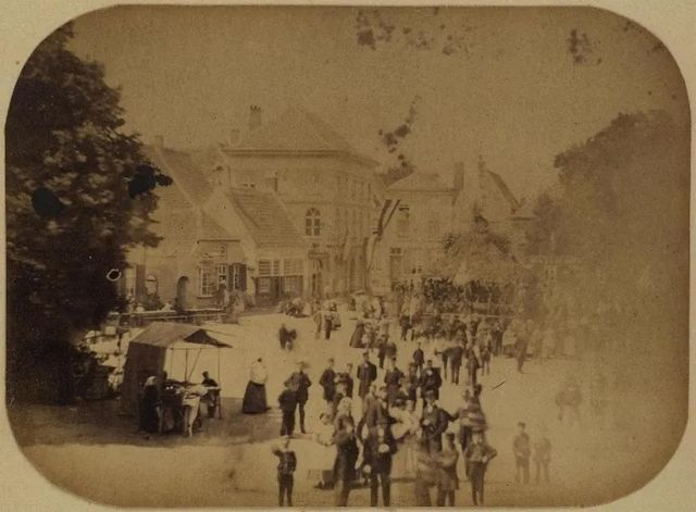 Foto van de markt in Eindhoven in de tijd van Vincent van Gogh