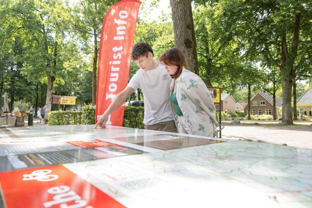 Stel fietskaart toeristische informatie Dwingeloo