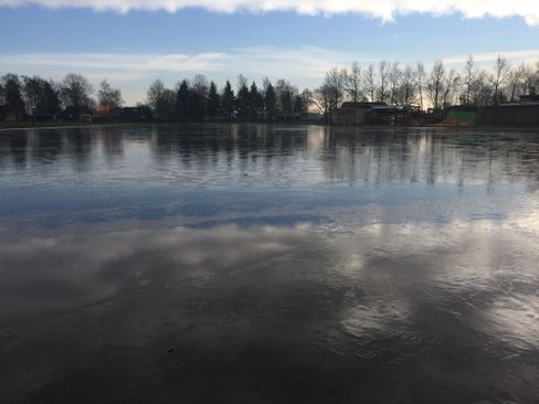 Schaatsen bevroren water