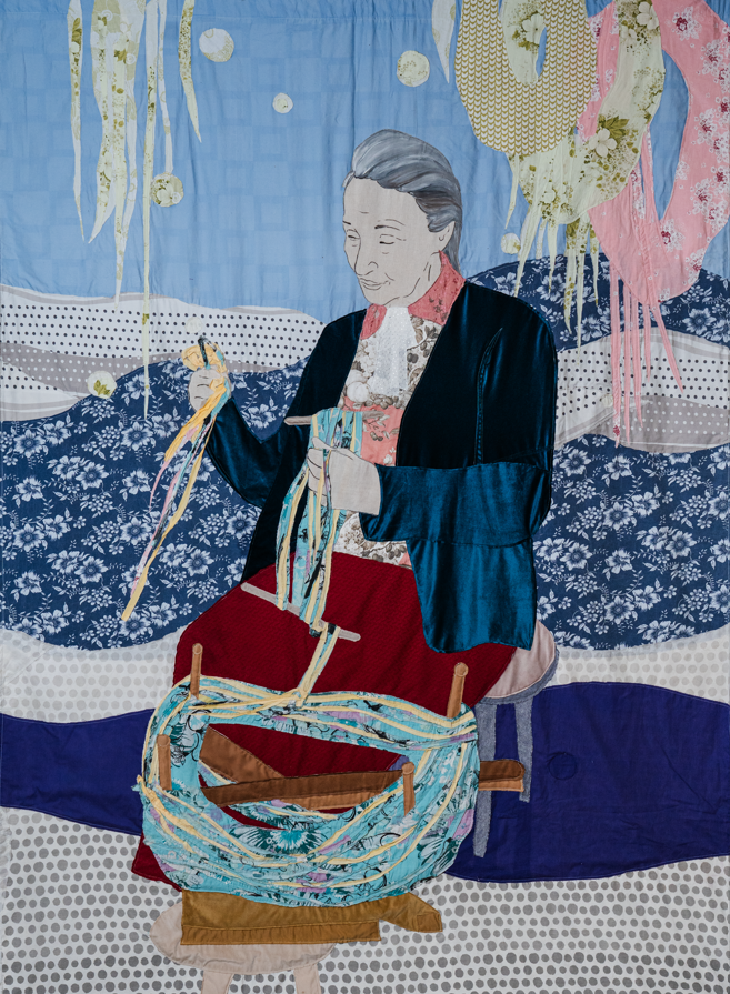 2.	Małgorzata Mirga-Tas, Portret van Maria Bujakowa, 2023, textiel en acryl op canvas, 322 x 220 cm. Foto: Bartek Solik. Courtesy de kunstenaar, Foksal Gallery Foundation.