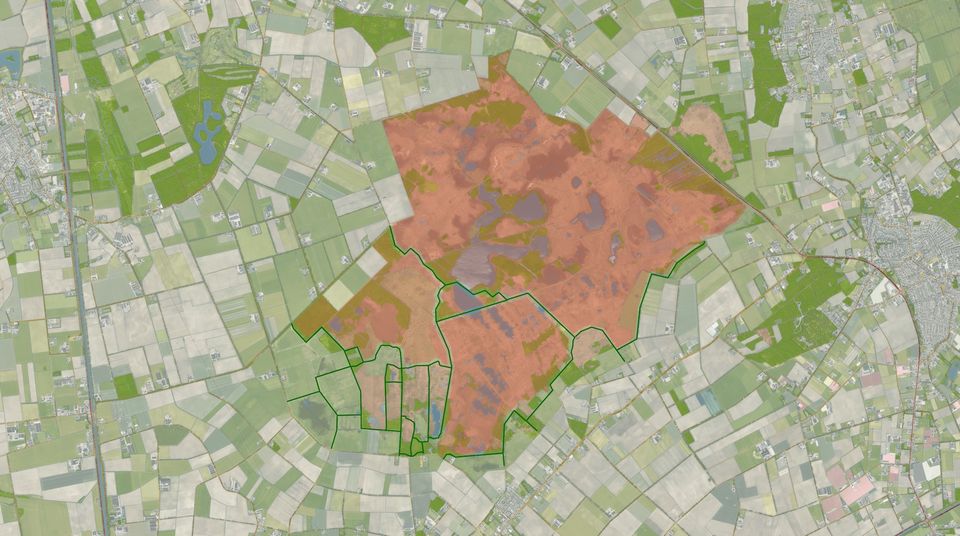 plattegrond van de groote peel met daarop de paden die tijdens het broedseizoen van 15 maart tot 15 juli toegankelijk zijn
